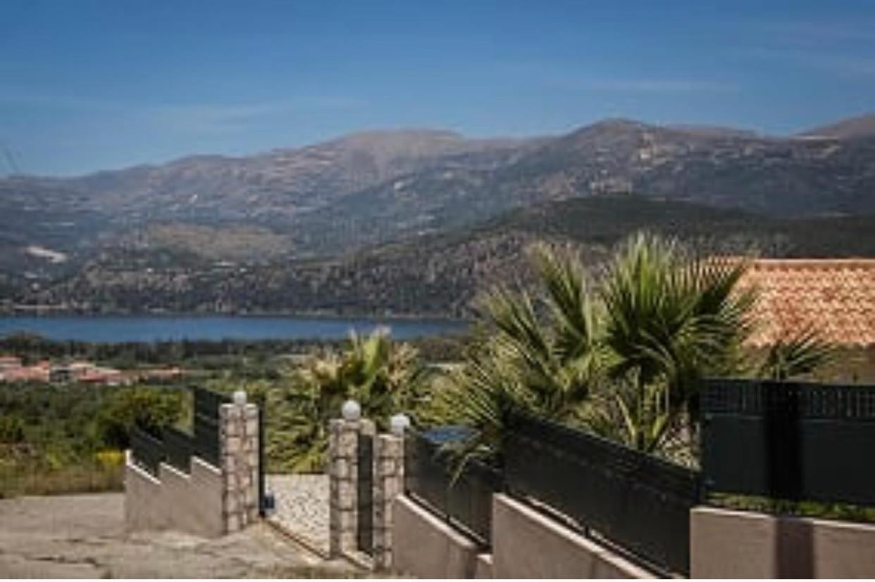 Peaceful House With An Awesome View Villa Khelmáta Exteriör bild